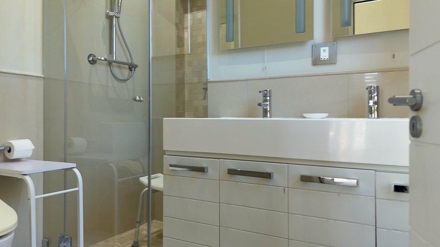 3 Bedroom Property for Sale in Lake Michelle Western Cape